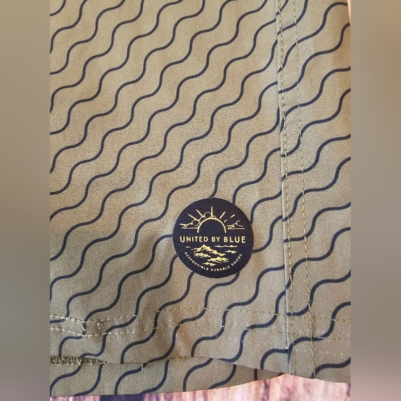 United By Blue Men’s Size 36 Quick Dry Sustainable Swim Shorts Trunks Boardshort - Picture 3 of 9